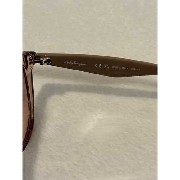Brand New Salvatore Ferragamo Sunglasses - SF1073S 278